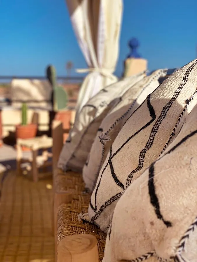 Maison Daouia Ouled Jelal Guest house